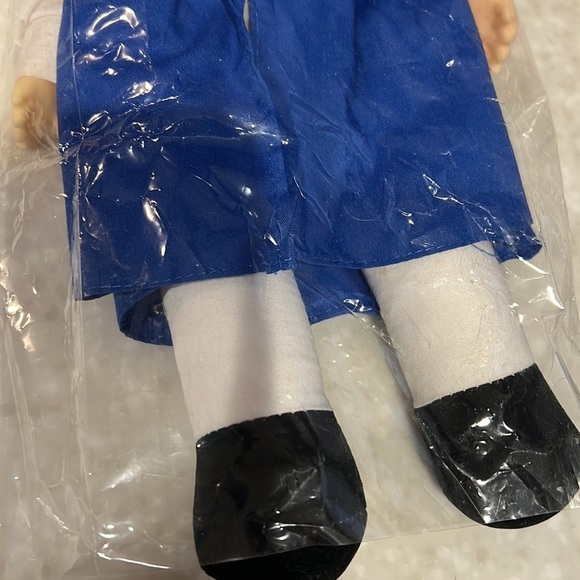 Swiss Miss Vintage Doll - Picture 5 of 7